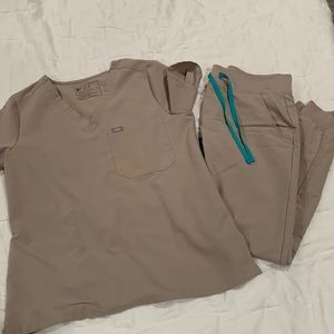 Boulder figs- Zamora joggers Small and Catalina top Medium